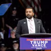 Ông Kash Patel phát biểu tại một sự kiện vận động cử tri của ông Trump tại bang Arizona hồi tháng 10. (Nguồn: Reuters)