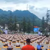 500 người đồng diễn Yoga trong sương tại Sa Pa