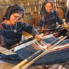 Người dân tham gia dự án Bảo tồn nghề dệt truyền thống của người Ba Na, tỉnh Gia Lai năm 2022. (Ảnh: Hội đồng Anh)