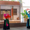 Các nghệ sỹ biểu diễn Chèo tại Nhà ga tầng 3, Cảng hàng không quốc tế Nội Bài. (Ảnh: PV/Vietnam+)
