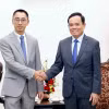 Phó Thủ tướng Trần Lưu Quang tiếp Phó Chủ tịch Huawei khu vực châu Á-Thái Bình Dương Zhengjun Zhang. (Ảnh: Doãn Tấn/TTXVN)