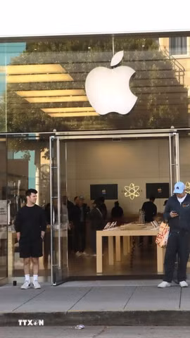 Một cửa hàng của Apple tại thành phố San Francisco, bang California, Mỹ. (Ảnh: Đoàn Hùng/TTXVN)