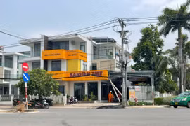 Cột điện - nơi một công nhân bị điện giật. (Nguồn: báo Người Lao động)