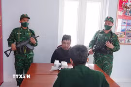 Đối tượng Nguyễn Thái Bão tại cơ quan chức năng. (Ảnh: TTXVN phát)