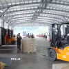Hoạt động tại khu vực cửa khẩu Chi Ma. (Ảnh: Quang Duy/TTXVN)