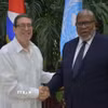 Chủ tịch ĐHĐ LHQ Dennis Francis gặp Bộ trưởng Bộ Ngoại giao Cuba Bruno Rodríguez Parilla (trái). (Ảnh: Mai Phương/TTXVN)