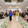 Tiết mục trình diễn áo truyền thống Nam bộ Việt Nam tại Lễ hội. (Ảnh: Đào Lâm/TTXVN)