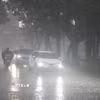 Mưa rất to ở thành phố Huế. (Ảnh: Nguyên Lý/TTXVN)