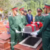 Lễ truy điệu và an táng hài cốt liệt sỹ tại Nghĩa trang xã Yên Châu, tỉnh Sơn La. (Ảnh: TTXVN phát)