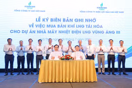 Lễ ký biên bản ghi nhớ mua bán khí LNG tái hóa cho Dự án Nhà máy điện Vũng Áng III. (Ảnh: CTV)