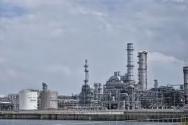 Không chỉ đóng vai trò là nhà cung cấp nhiên liệu quan trọng cho thị trường nội địa, NSRP còn cho thấy khả năng thích ứng linh hoạt trước các biến động của thị trường quốc tế. (Ảnh: PV/Vietnam+)