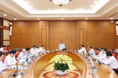 Thường trực Ban Bí thư Trần Cẩm Tú làm việc với Học viện Chính trị Quốc gia Hồ Chí Minh. (Ảnh: Phương Hoa/TTXVN)