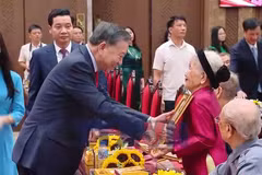 Tổng Bí thư, Chủ tịch nước: Hà Nội tiếp tục quan tâm các đảng viên cao tuổi 