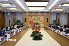 Chủ tịch Quốc hội Trần Thanh Mẫn tiếp Lãnh đạo các thành phố ASEAN. (Ảnh: Doãn Tấn/ TTXVN)