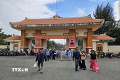 Nhiều điểm đến văn hóa, lịch sử và tâm linh trên địa bàn Tây Ninh đang trở thành lựa chọn của đông đảo du khách trong các dịp lễ. (Ảnh: Đức Hạnh/TTXVN)