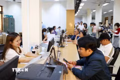 Ủy ban Nhân dân phường Buôn Ma Thuột (mới), tỉnh Đắk Lắk vận hành thử nghiệm Trung tâm phục vụ hành chính công. (Ảnh: Hoài Thu/TTXVN)