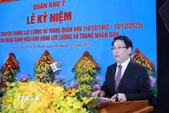 Chủ tịch nước: Xây dựng Lực lượng vũ trang Quân khu 7 chính quy, tinh nhuệ, hiện đại