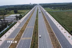 Đường 25B kết nối sân bay Long Thành với 10 làn xe. (Ảnh: Công Phong/TTXVN)