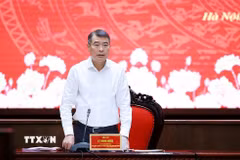 Thủ tướng Lê Minh Hưng làm việc với Ban Thường vụ Thành ủy Hà Nội. (Ảnh: Dương Giang/TTXVN)