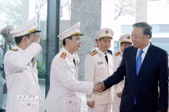 Tổng Bí thư Tô Lâm thăm, chúc Tết Cục An ninh điều tra (Bộ Công an). (Ảnh: Thống Nhất/TTXVN)