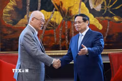 Thủ tướng Phạm Minh Chính tiếp ông Takebe Tsutomu, Cố vấn đặc biệt Liên minh Nghị sỹ hữu nghị Nhật Bản-Việt Nam. (Ảnh: Dương Giang/TTXVN)