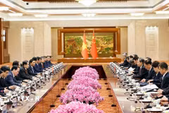 Chủ tịch Quốc hội Trần Thanh Mẫn hội đàm với Ủy viên trưởng Ủy ban thường vụ Đại hội Đại biểu Nhân dân toàn quốc Trung Quốc Triệu Lạc Tế và đồng chủ trì Phiên họp lần thứ 2 Ủy ban hợp tác giữa Quốc hội Việt Nam và Nhân đại toàn quốc Trung Quốc. (Ảnh: Doãn Tấn/TTXVN)