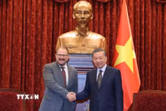 Tổng Bí thư, Chủ tịch nước Tô Lâm tiếp ông Cristiano Amon, Chủ tịch kiêm Tổng Giám đốc điều hành Tập đoàn Qualcomm (Hoa Kỳ). (Ảnh: Thống Nhất/TTXVN)