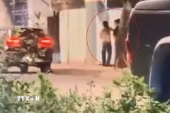 Hình ảnh cắt từ clip. (Ảnh: TTXVN phát)