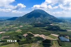 Núi Bà Đen. (Ảnh: Giang Phương/TTXVN)