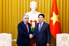 Chủ tịch nước Lương Cường tiếp Viện trưởng Viện Kiểm sát Tối cao Azerbaijan Kamran Bayram Aliyev. (Ảnh: Lâm Khánh/TTXVN)