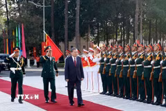 Tổng Bí thư Tô Lâm đến dự Lễ kỷ niệm 80 năm Ngày truyền thống lực lượng vũ trang Quân khu 9 và đón nhận danh hiệu Anh hùng Lực lượng Vũ trang Nhân dân. (Ảnh: Thống Nhất/TTXVN)