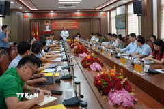 Bộ Giáo dục và Đào tạo kiểm tra công tác chuẩn bị cho ngày khai giảng năm học mới tại tỉnh Lào Cai. (Ảnh: Hồng Ninh/TTXVN)