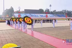 Đoàn đại biểu lãnh đạo Đảng, Nhà nước vào Lăng viếng Chủ tịch Hồ Chí Minh 