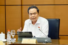Chủ tịch Quốc hội Trần Thanh Mẫn, đại biểu Quốc hội Thành phố Hồ Chí Minh phát biểu tại buổi thảo luận ở tổ về 3 dự án luật: Luật Đất đai (sửa đổi); Luật Nhà ở (sửa đổi); Luật Kinh doanh bất động sản (sửa đổi). (Ảnh: Doãn Tấn/TTXVN)