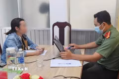 Đối tượng N.N.M.K tại cơ quan Công an. (Ảnh: TTXVN phát)