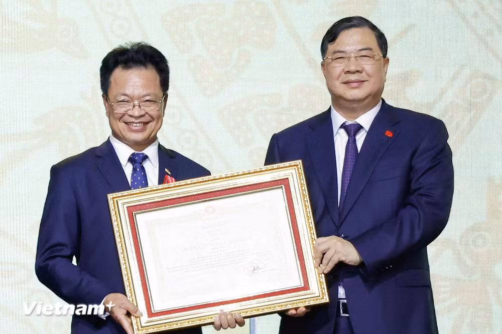 vnp_dang-sy-manh.jpg