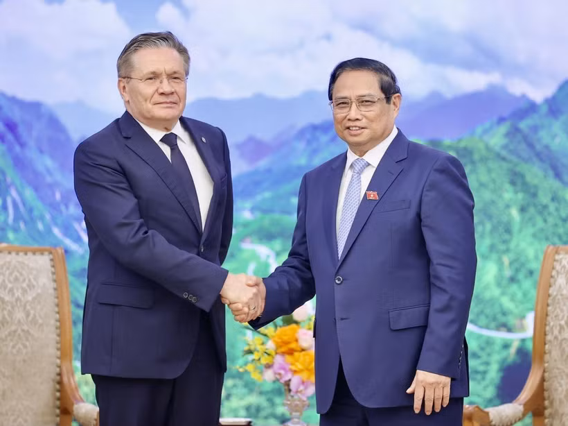 Thủ tướng Phạm Minh Chính tiếp Tổng Giám đốc Tập đoàn năng lượng hạt nhân Rosatom, ông Alexey Likhachev. (Ảnh: Dương Giang/TTXVN)