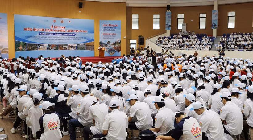 Quang cảnh míttinh hưởng ứng Tuần lễ Quốc gia Phòng, chống thiên tai năm 2024 tại Phú Thọ. (Ảnh: Tạ Toàn/ TTXVN)