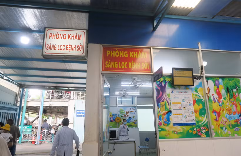 Phòng sàng lọc bệnh sởi tại Bệnh viện Nhi đồng 1 Thành phố Hồ Chí Minh. (Ảnh: Đinh Hằng/TTXVN)