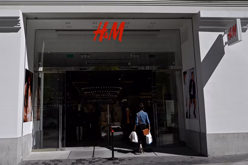 (Tư liệu) Một cửa hàng của H&M tại Madrid, Tây Ban Nha. (Ảnh: AFP/TTXVN)