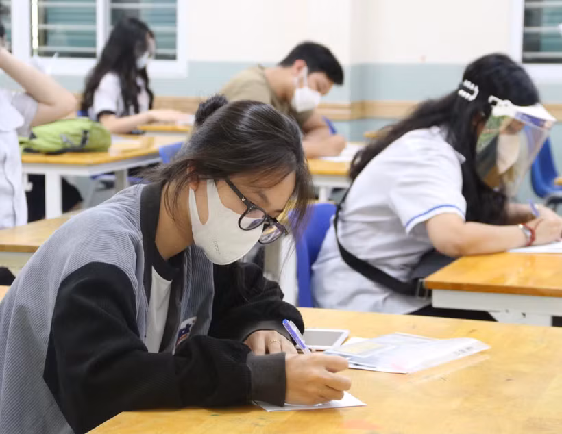 Thí sinh Thành phố Hồ Chí Minh trong kỳ thi tốt nghiệp THPT đợt 1. (Ảnh: Thu Hương/TTXVN)