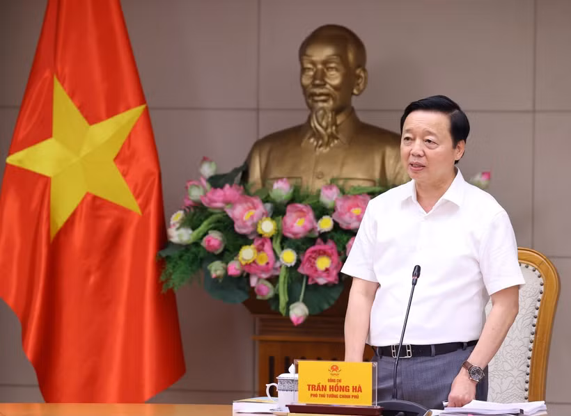 Phó Thủ tướng Trần Hồng Hà phát biểu chỉ đạo cuộc họp. (Ảnh: Văn Điệp/TTXVN)