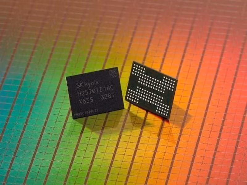 Chip do Công ty SK hynix nghiên cứu sản xuất được giới thiệu tại Santa Clara, California, Mỹ, ngày 8/8/2023. (Ảnh: Yonhap/TTXVN)