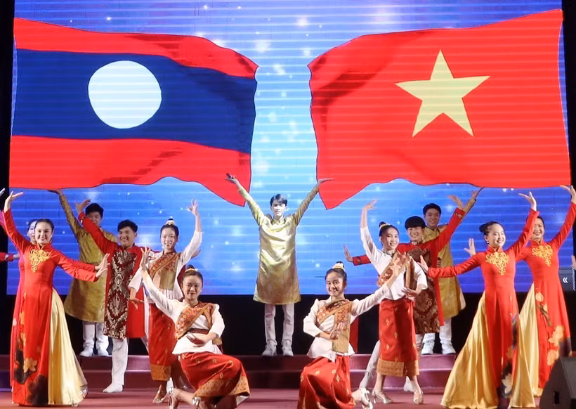 Chương trình giao lưu “Thắm tình hữu nghị Việt Nam-Lào” tại Thành phố Hồ Chí Minh. (Ảnh minh họa: Thu Hương/TTXVN)