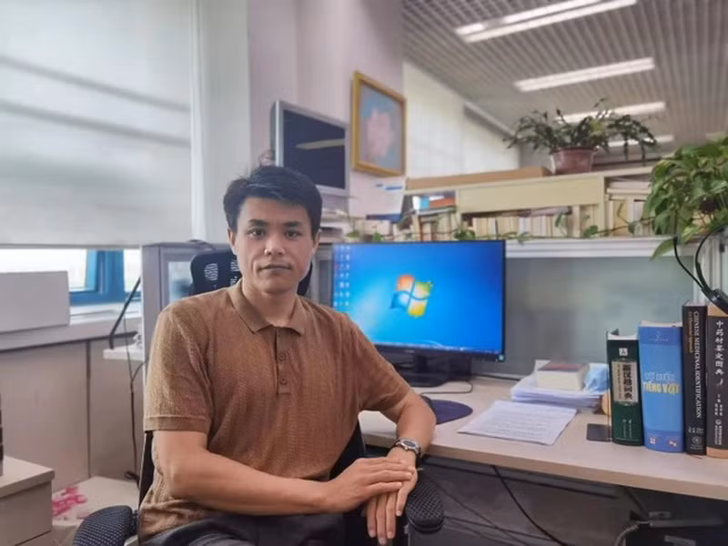 Nhà báo Ngụy Vi. (Ảnh: Tiến Trung/TTXVN)
