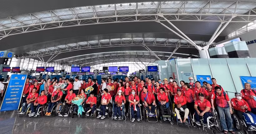 Vietnam Airlines đồng hành cùng đoàn thể thao ASEAN Para Games lần thứ 11. (Ảnh: CTV/Vietnam+)