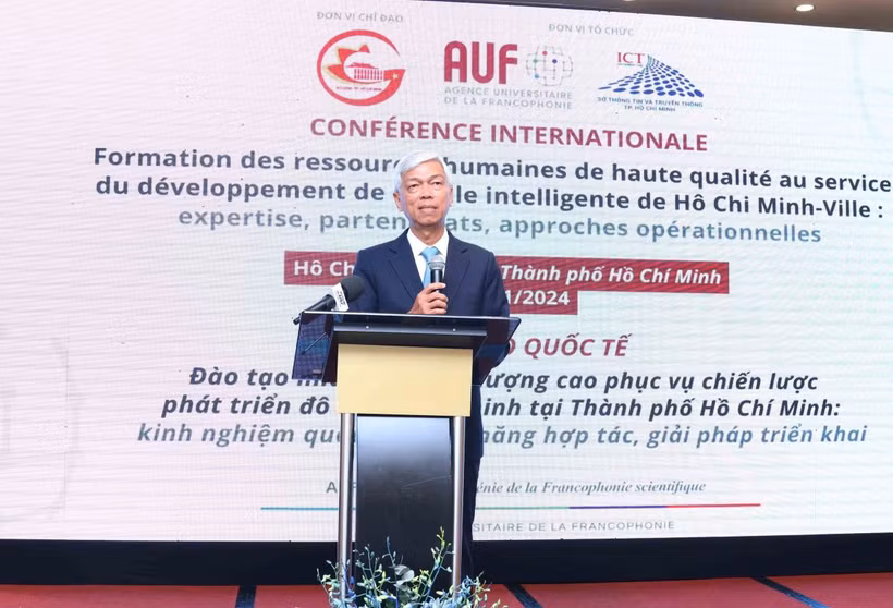 Ông Võ Văn Hoan, Phó Chủ tịch UBND Thành phố Hồ Chí Minh phát biểu tại hội thảo. (Ảnh: Thu Hoài/TTXVN)