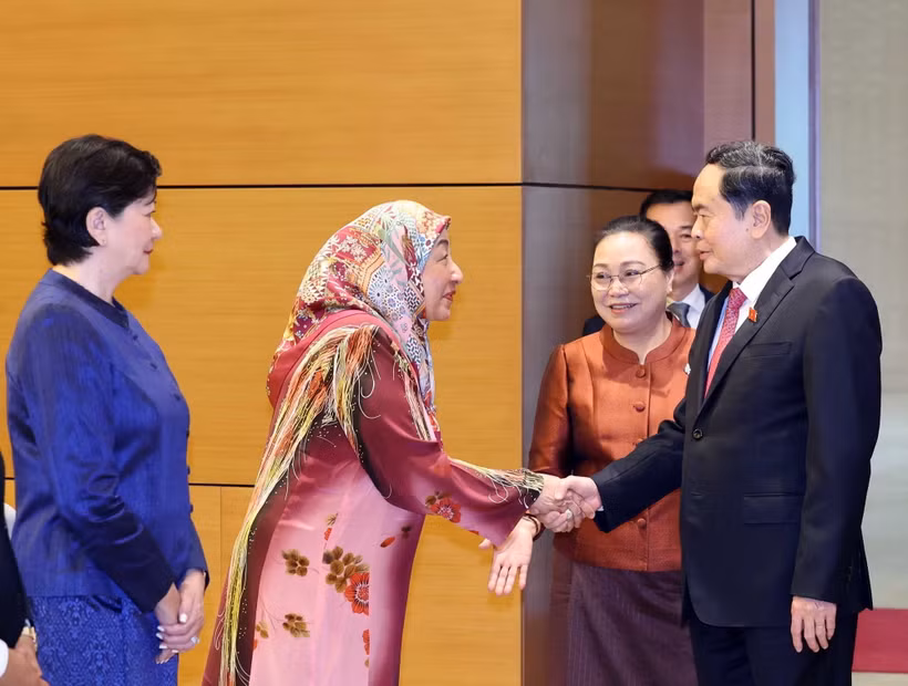 Chủ tịch Quốc hội Trần Thanh Mẫn với Đại sứ, Đại biện các nước ASEAN và Timor-Leste. (Ảnh: Thống Nhất/TTXVN)