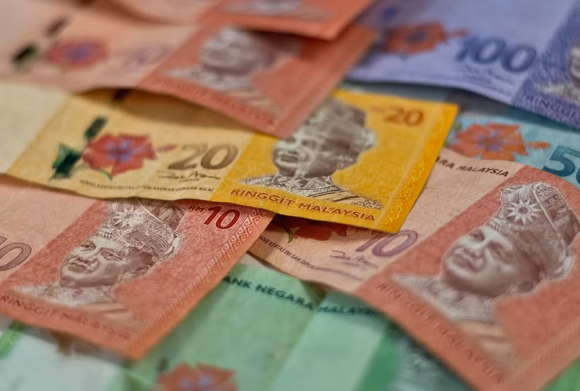 Đồng ringgit của Malaysia tại Kuala Lumpur. (AFP/TTXVN)
