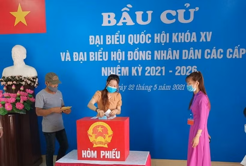 Cử tri huyện đảo Bạch Long Vĩ bầu cử đại biểu Quốc hội khóa XV và đại biểu Hội đồng nhân dân các cấp, nhiệm kỳ 2021-2026. (Ảnh: TTXVN phát)